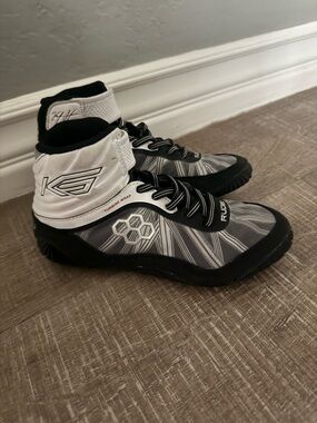 Boys Gray and White Kids High-Top Rudis Wrestling Shoes